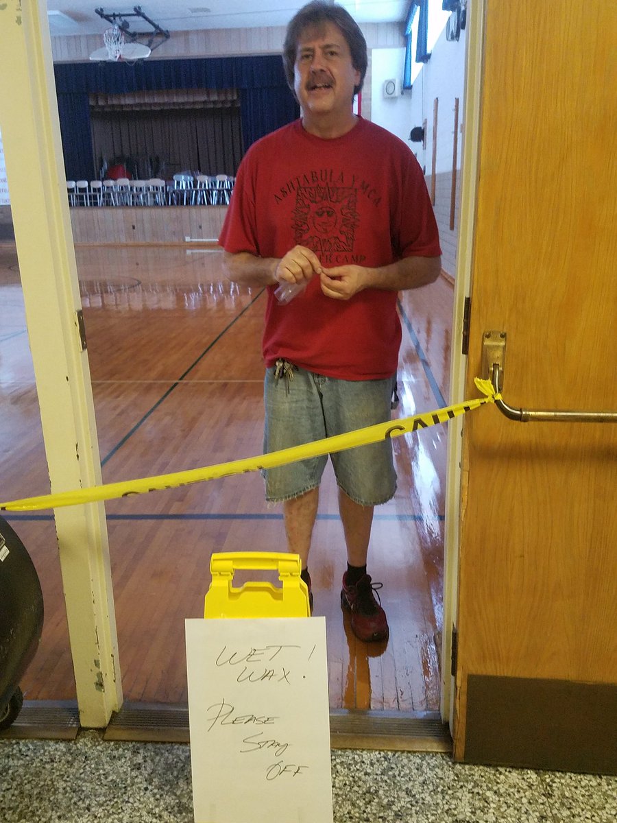 PatrickColucci2's tweet image. Jeff Farver...custodian at Ridgeview Elementary making schools clean and safe!