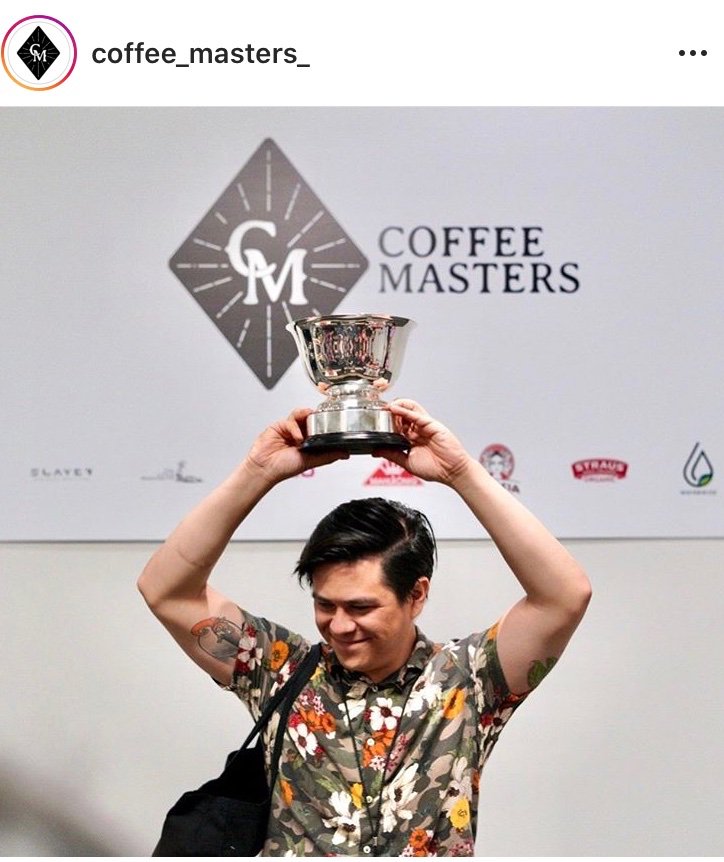 🔥<a href="/coffeelosoffee/">Carlos de la Torre</a> se convirtió en el campeón de <a href="/Coffee_Masters_/">Coffee Masters</a>! Gracias a todos nuestros amigos y clientes por su apoyo 🐿