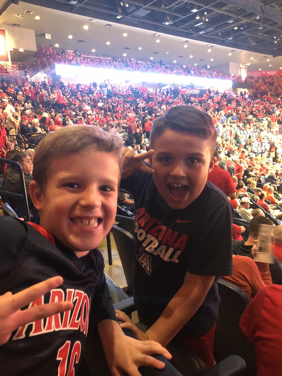 🐻⬇️ Cats!  #APlayersProgram