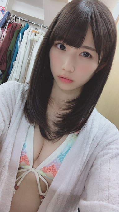 グラビアアイドルの自撮りエロ画像40
