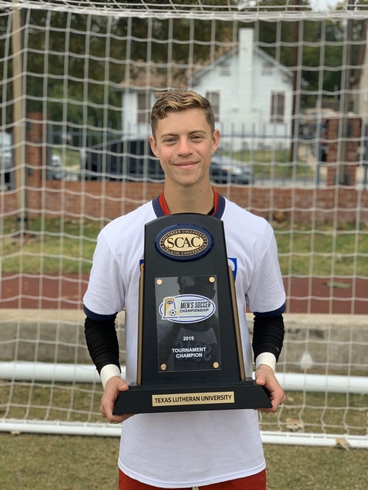 callleeebbb's tweet photo. Freshman goalkeeper and helping win a conference championship!🏆💍 https://t.co/OtXJc1MyE5