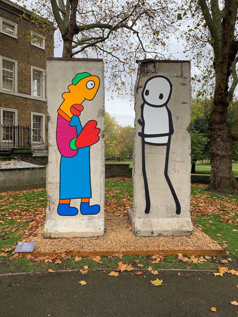 Thierry Noir and STIK paint two sections of the Berlin Wall to mark the 30th anniversary of its fall, November 2019 graffitistreet.com/thierry-noir-a…