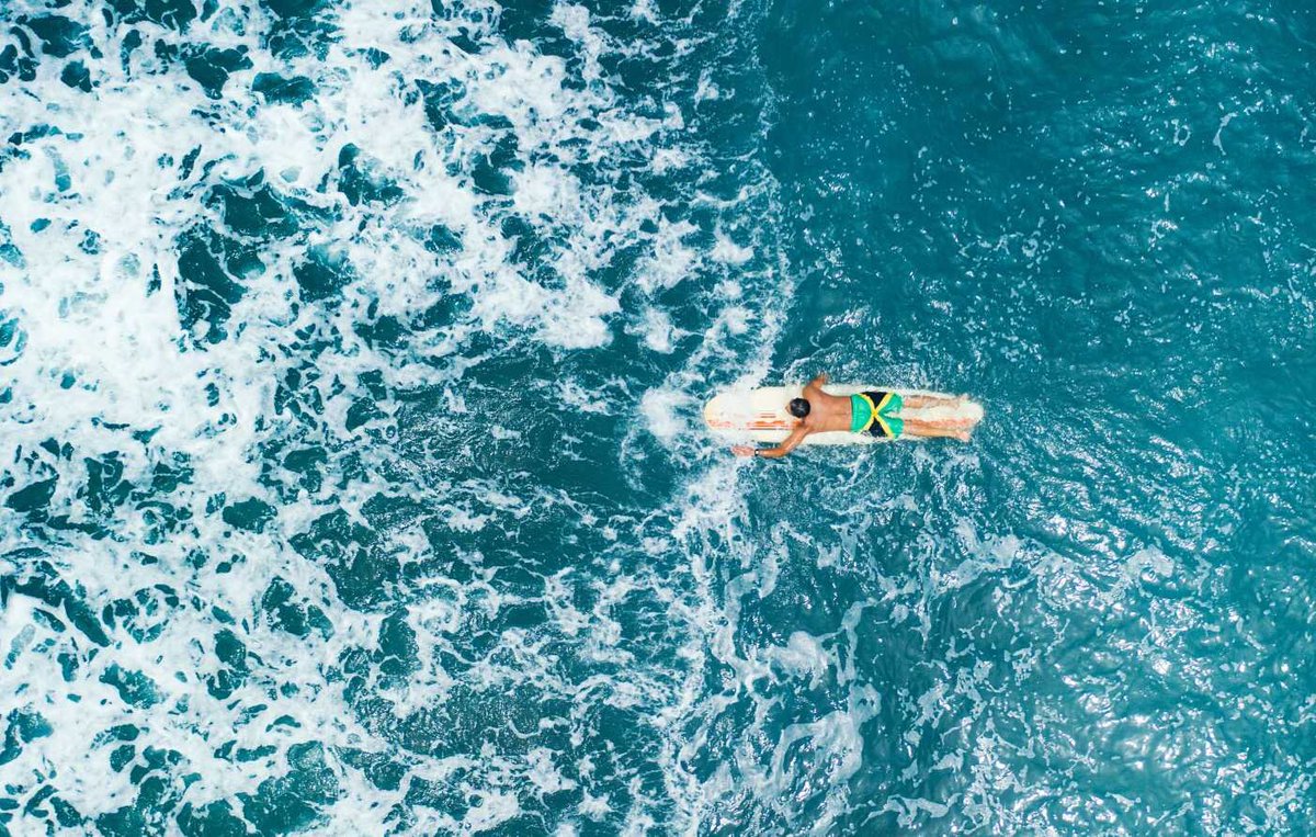 MundoVerde_SOS's tweet photo. Se acaba el fin de semana y estás soñando con agarrar vacaciones… ¿Qué tal surfear en #Jamaica? https://t.co/mIHZBDDlIE
#Surf #SurfInTheCaribbean #Turism #VacationMode #OneLove #HomeOfAllRight #JamaicaMia #ILoveTheCaribbean #ILoveJamaica #FeelTheVibeJamaica #OneLoveDestination https://t.co/SrbJgFA2vq