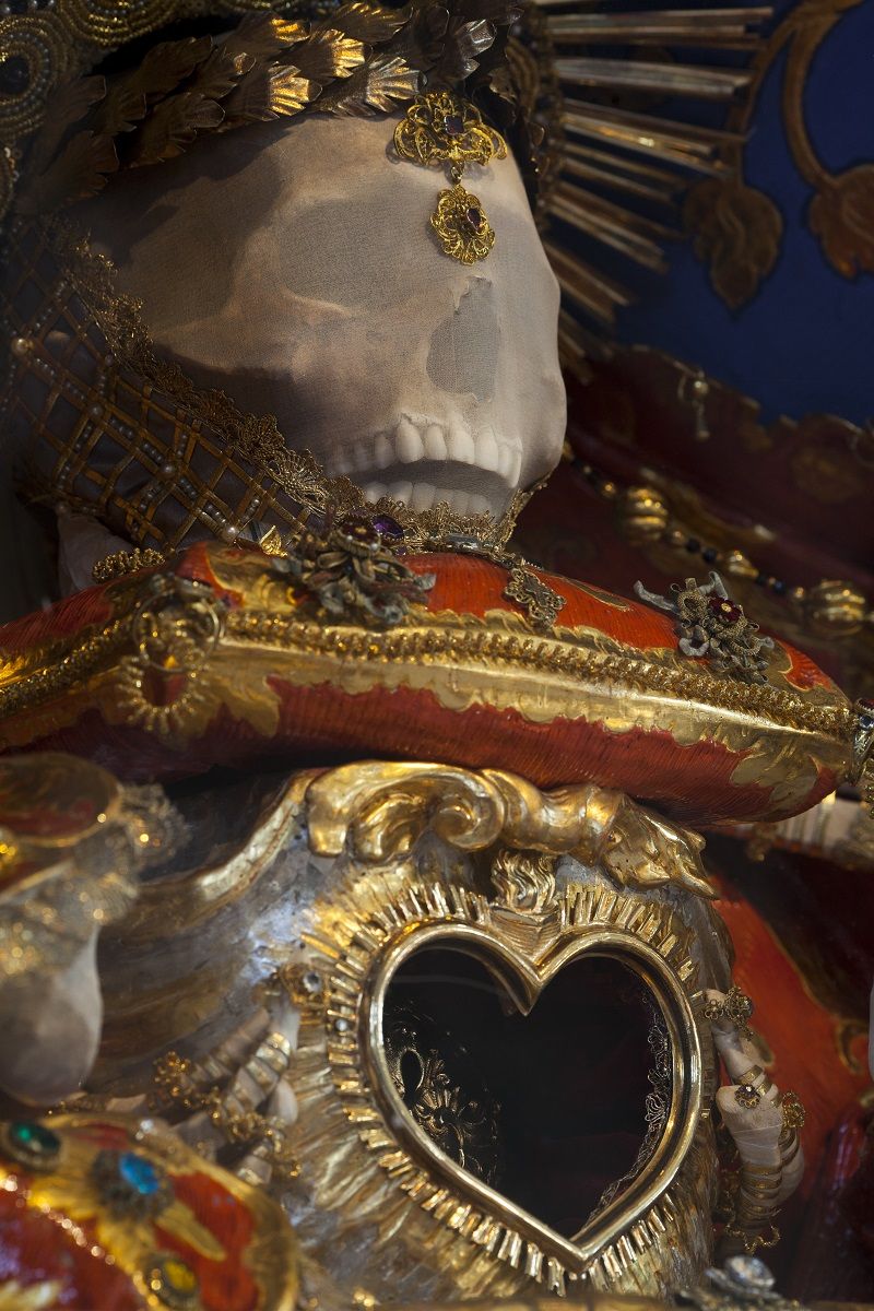 BeautifulBzarre's tweet photo. #TAKEOVER [...] relics and reliquaries hold special fascination for us as collectors of human remains. Photos: Paul Koudinaris.
Odditiesfleamarket: Beautiful Bizarre guest curator.
#beautifulbizarre #odditiesfleamarket #ryanmatthewcohn #reginamariecohn #oddities #macabre #art https://t.co/MH3ghJF3P7