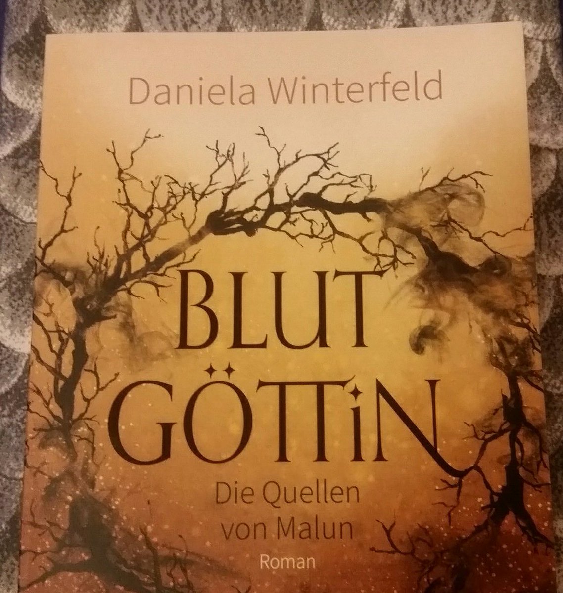 Ravenous_Reads's tweet photo. Starting the first task of the @triwizardathon with this beauty. It's supposed to be really grouling and gory, soooo ... a great bedtime story, right? 😁 @DieInkRebels @bastei_luebbe
An "Action" read for #teambeauxbatons https://t.co/F2nwuLaGlb
