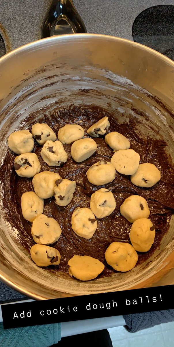 ShaneWooten's tweet photo. Made up some cookie dough and brownie batter for my ‘Mudslinger Brownie’ - SW #swrocks ##shanewooten #foodie #baker https://t.co/RteumMnCKG