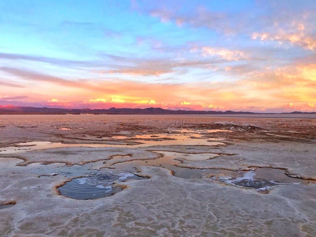 Last day in Bolivia brought forward due to political chaos here &amp; potential shutting of the borders! Luckily squeezed in 1 day at the incredible Salar de Uyuni beforehand! Wish I could have made the 3 day tour, but such is life!

#BWSP #ttot #travel #bolivia #uyuni #visitbolivia