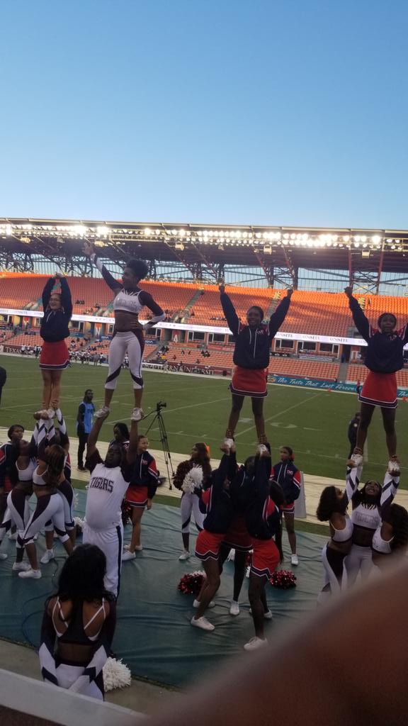 AliefTHSCheer's tweet photo. About yesterday... TSU HIGH SCHOOL DAY.. Taylor Cheer leaders lead the crowd.. Thank you Coach Greg Malone for the invitation We had a ball.. #gotigers #golions #highereducation #posthighschool #scholarships #tiger4life #tsu https://t.co/FkmztU4LpY