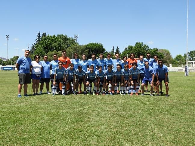MinutoHockey's tweet photo. #ArgSub16 🏆🏑
🔶 Los chicos de Mendoza terminaron el torneo en el tercer lugar y se subieron al podio en Paraná.
🔶 En el partido por el 3/4 puesto los dirigidos por Maximiliano Díaz derrotaron a Córdoba 2-1.
🔶 Los goles fueron anotados por Lautaro Gutiérrez y Franco Bascopé. https://t.co/pByvLaQQlZ