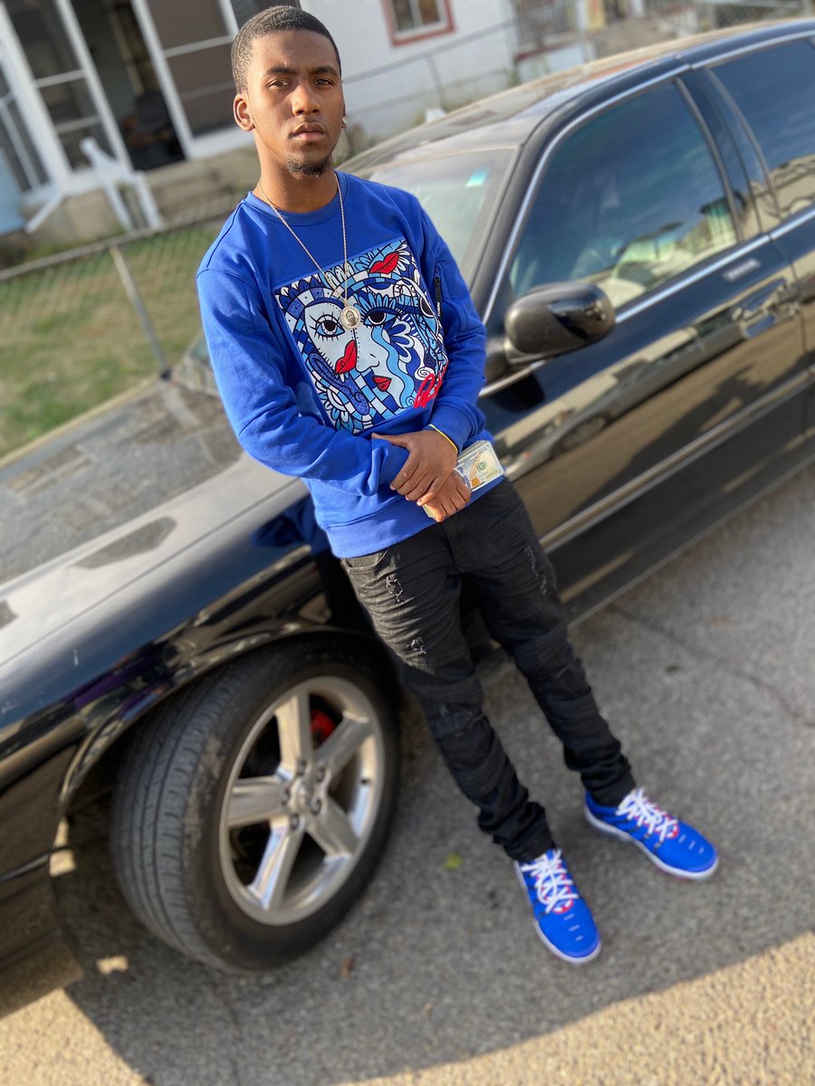 kiingroo's tweet photo. I’m just a young nigga trynna get sum cake dumb nigga don’t get shot up in yo face 💥💧 https://t.co/WSW2iTUtgb