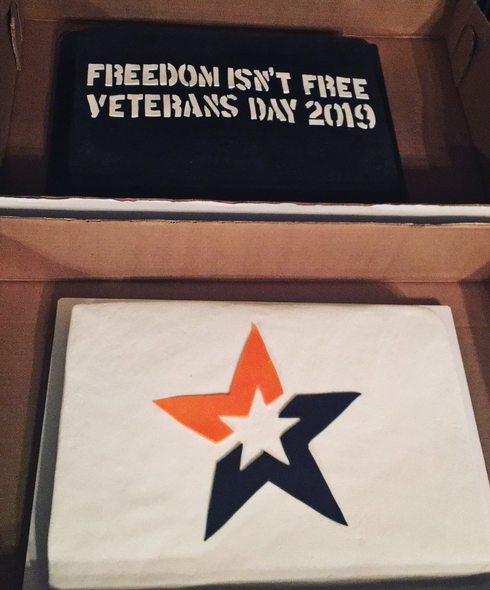 letmebakethat's tweet photo. #VeteransDay #cakes #missionbbq #heatherscakes #letmebakethat #customcakes #cakeart #cakedecorating #freedomisntfree 🇺🇸 https://t.co/RSczbscowx
