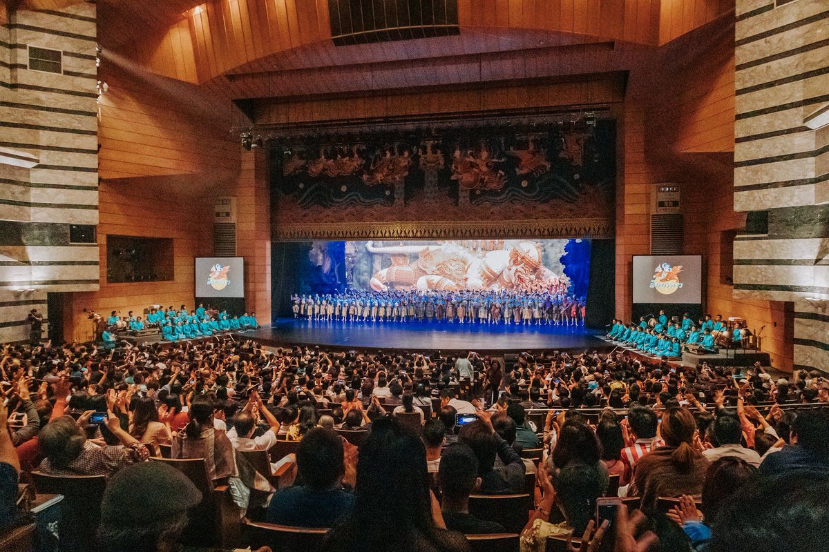 Hairoowamalaew's tweet photo. ✨ มีโอกาสได้ไปดูโขนมูลนิธิส่งเสริมศิลปาชีพในสมเด็จพระนางเจ้าสิริกิติ์ พระบรมราชินีนาถ ตอน“สืบมรรคา”ขอบอกว่าห้ามพลาด!โดยประการทั้งปวงบัตรแค่หลักพัน แต่โปรดักชั่นระดับล้าน
#ให้รู้ว่ามาแล้ว
#โขนมูลนิธิส่งเสริมศิลปาชีพฯ
#สืบมรรคา #khonperformance
#suebmarga
#theadventuresofhanuman https://t.co/8K2kyBXqQt