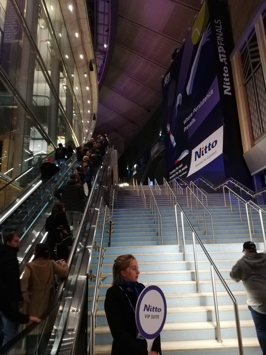 momotaro0012's tweet image. O2アリーナ
今年のファイナルズの集合写真は、ジャージでここの前で😅
中はアリーナの他ショッピングモールもある。
シングルスの🏆今年は誰が手にするかな。できれば😉
#NittoATPFinals #TheO2arena