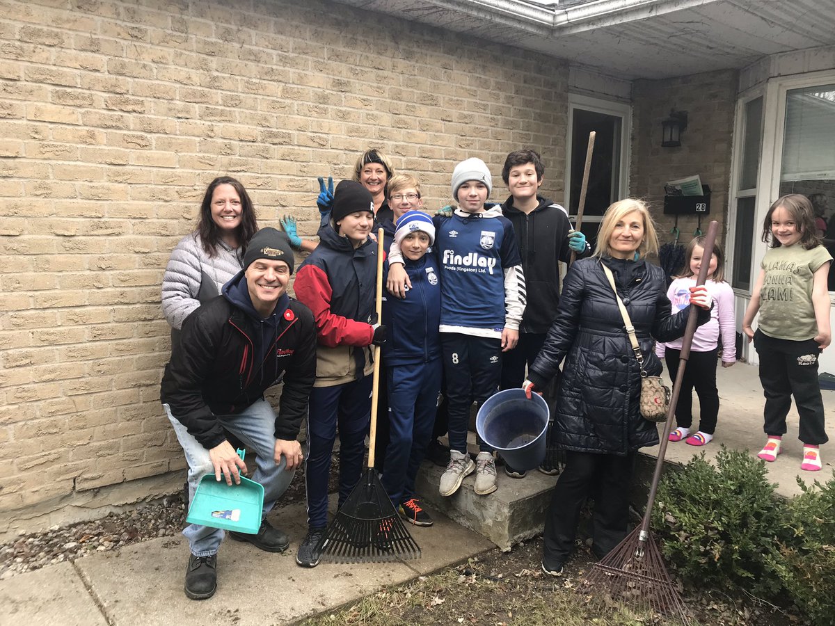 VDPMama's tweet image. U14 Regional Boys out again today!!  @KingstonUnited @LiamAHughes23  #makingadifferenceinourcommunity #teamwork #bondingonandoffthefield