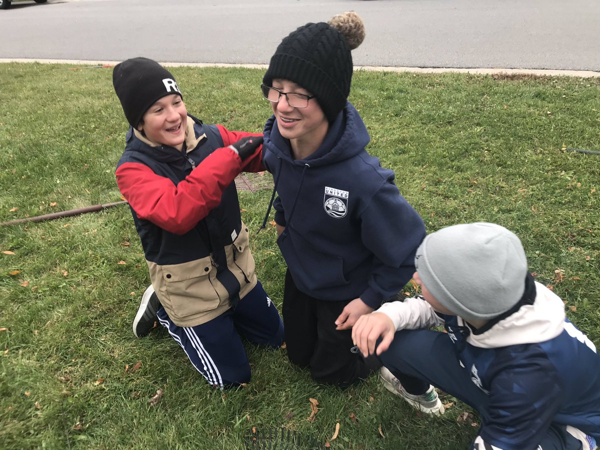 VDPMama's tweet image. U14 Regional Boys out again today!!  @KingstonUnited @LiamAHughes23  #makingadifferenceinourcommunity #teamwork #bondingonandoffthefield