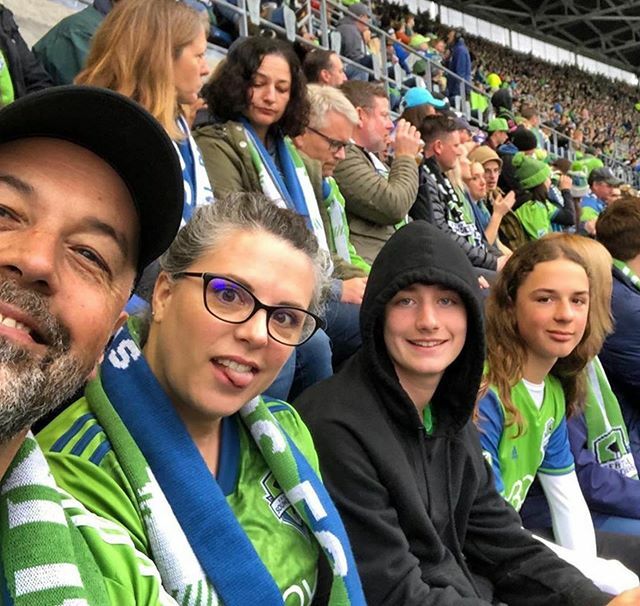 aBeautiful_Blue's tweet photo. So much fun! And an amazing game!
#soundersfc
. .
. .  #seattlesounders #seattlesoundersfc #soundersmatchday #gosounders #seattlelife #seattlesoccer #soccermom #soccernails #greenandblue #sounderstilidie #theelitesuite #seattlenails #nailsofseattle #soun… https://t.co/qC5Cz8GiGt https://t.co/yWq1vho0Vs
