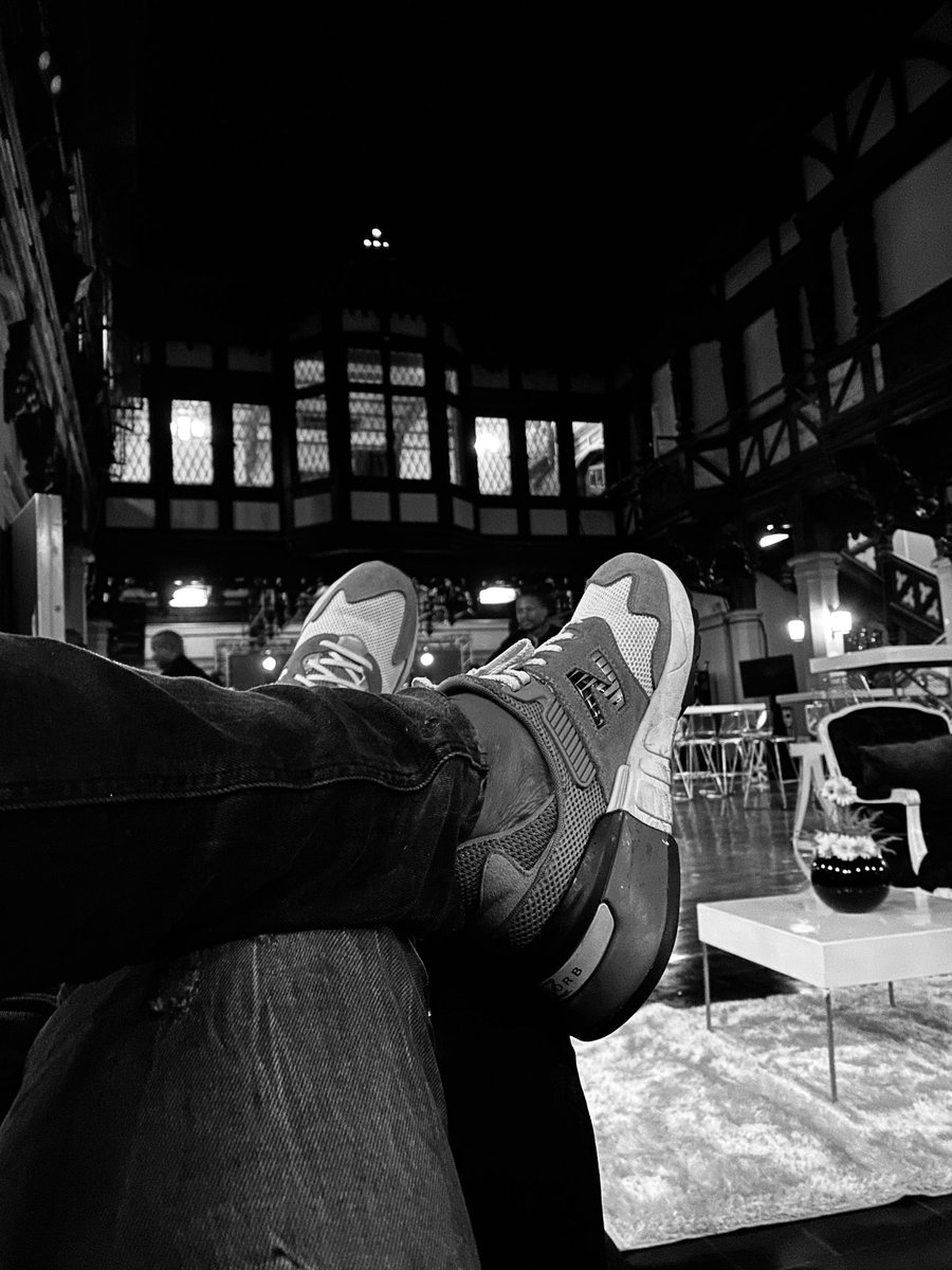 NduBarsEquipped's tweet photo. Feet up, it’s been a long ass day!!! Most importantly, the job is DONE! #Barsequipped https://t.co/U9rTVqIpfB
