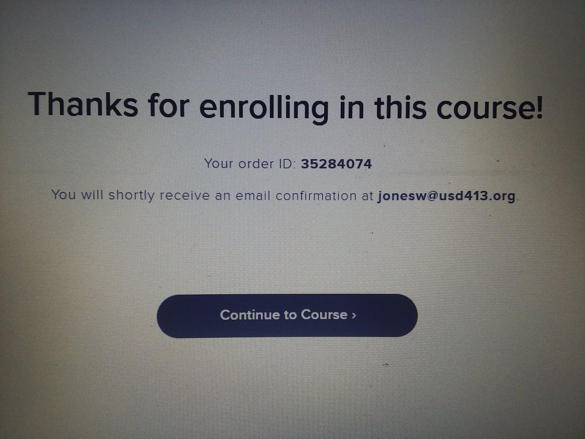 jonesewski's tweet image. Tired-yes
Happy to see my family- YES
Not messing around- hella NO!!!
Let's get started!
@DarilynGalemore
@JeffSchoenberg2
@DonEppsEDU 
@chadostrowski 
(Shhhhh Chad is my new best friend)
#chasinggreatness 
#TeachBetter19 
#kidsdeserveit 
#tlap