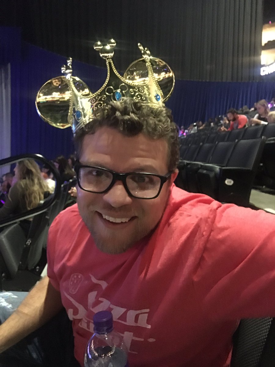 AngeliqueAshby's tweet photo. #disneyonice @Golden1Center with my best girlie for #worldsofenchantment loving the pure joy on her sweet little face (and Dad is a trooper). ❤️ https://t.co/zqXJm8JEfr