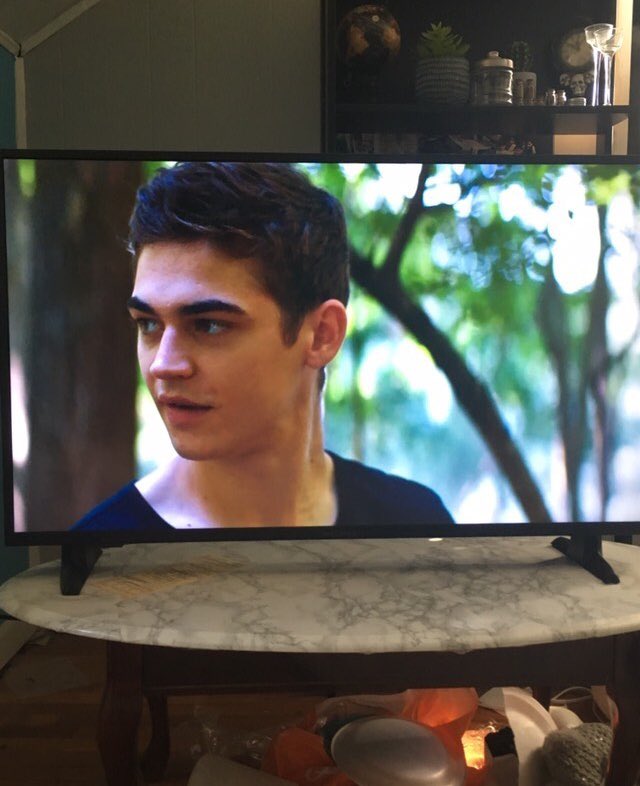 angeapples_'s tweet photo. @wattpad @aftermovie #AfterRewatch 

Good luck to the @annatodd &amp; the rest of the cast!!! ❤️ https://t.co/0d2745Kp2D