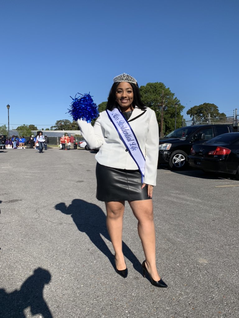 honeyysweeet_'s tweet photo. Homecoming was a success π #DUhc19 https://t.co/05e3v7qRuV