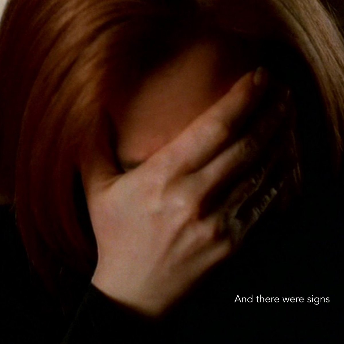 luicaralex's tweet photo. Two different episodes.

 #thexfiles #xfilesseason11 #gilliananderson #davidduchovny #mulder #mulderandscullylove #mulderandscullyforever #scully #scullyitsme #thetruthisoutthere #trustno1
#mulderitsme #mulderscully #mulderscully25years #scullyandmulder #scullyandmulderforever https://t.co/nlKoyr75mp