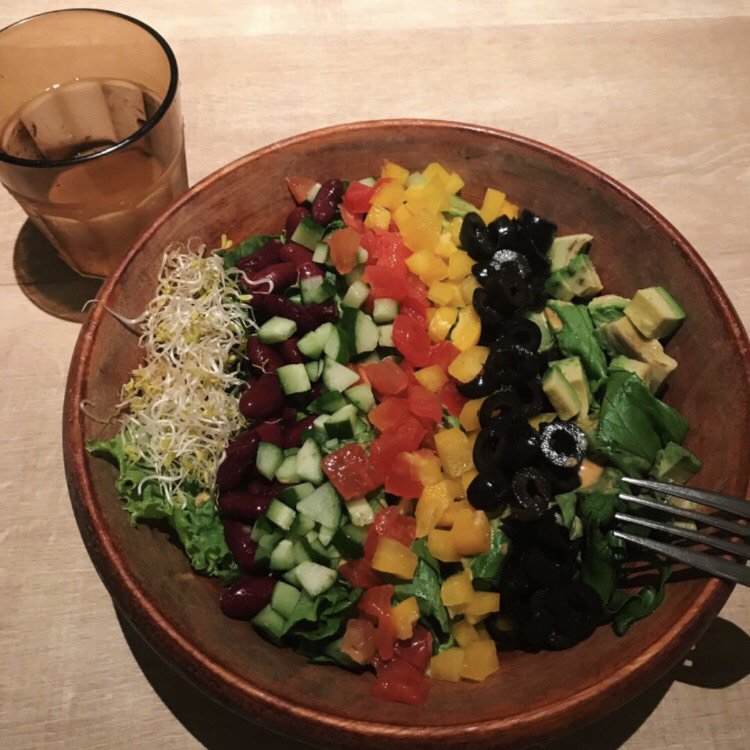 linestep_jp's tweet photo. #MARIEのオススメ　📍Moana kitchen cafe有楽町イトシア店　スムージーセットなどもあるのでヘルシー好きにはオススメです👍

詳しくは #LINESTEP をチェック！ https://t.co/I86ecLNU4I https://t.co/c4XC6UeRpn