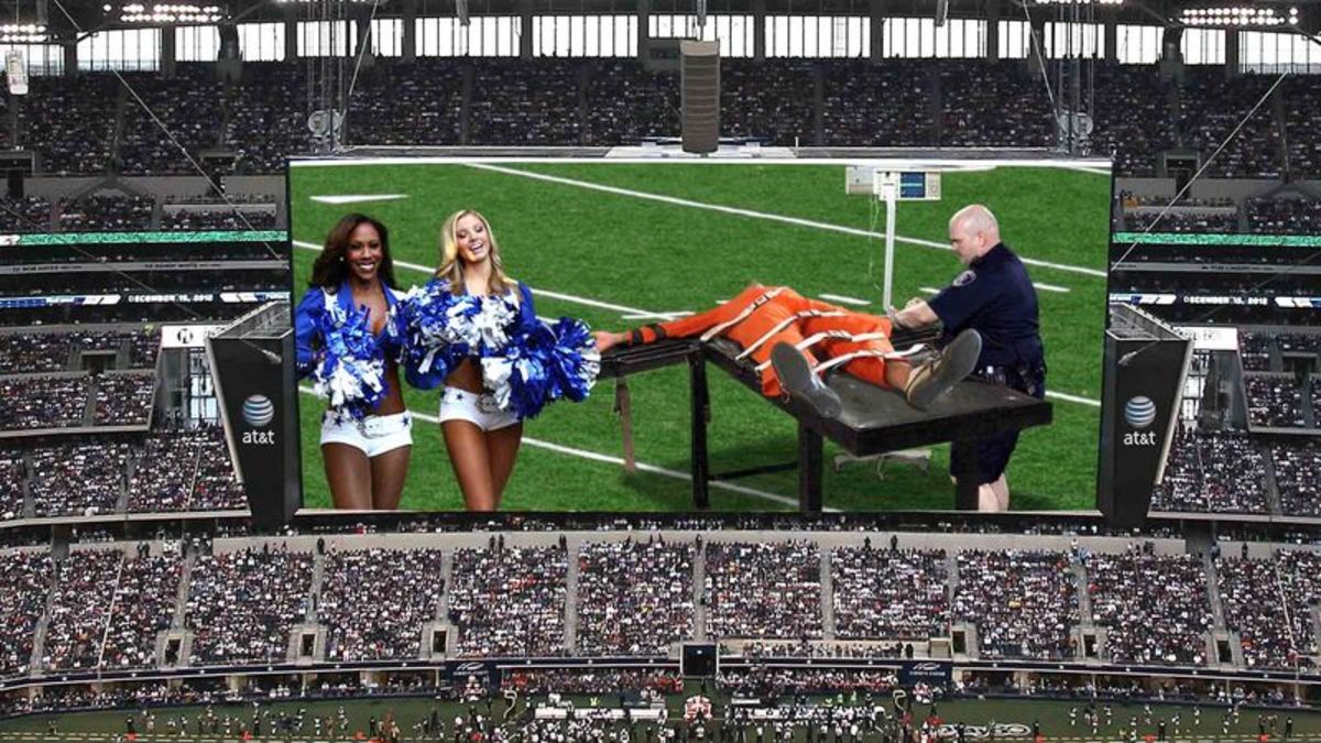 TheOnion's tweet photo. Dallas Cowboys Halftime Show Features Execution Of Texas Prisoner https://t.co/kKLejr750B https://t.co/pGj4ykwwB5