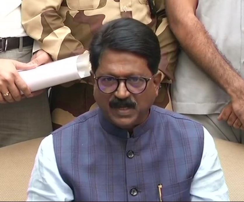 #Maharashtra : 'By rejecting the 50-50 formula, BJP attempted to portray Shiv Sena as liar,' Says #ArvindSawant As He Tenders Resignation From Union Cabinet

LIVE Updates: bit.ly/2Q5PGIz