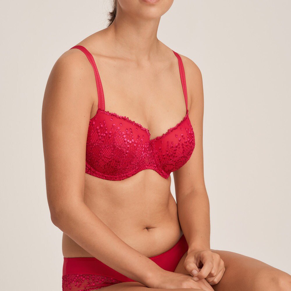 LingerieOLIJF's tweet photo. Neem eens een kijkje op https://t.co/86N0EGJayz en ontdek Olijfs herfst/wintercollectie online!! 🛍
#wearasmilewearolijf #izegemsestraat #rumbeke #vanrsl #roeselare #PrimaDonnaTwist https://t.co/OPajpGp4XH