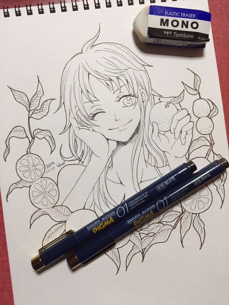 Yumi 低浮上中 前までつけペンを使っていたけど百均の紙がやたら引っかかって描きにくくなったのでミリペンを使うようになりました 線の強弱は出せなくなったけどペン入れストレスが減った ただ細かい線描くのはやはり丸ペンが最強な気がする 主線はg Yumi 低浮上中 前までつけペンを使っていたけど百均の紙がやたら引っかかって描きにくくなったのでミリペンを使うようになりました 線の強弱は出せなくなったけどペン入れストレスが減った ただ細かい線描くのはやはり丸ペンが最強な気がする 主線はg