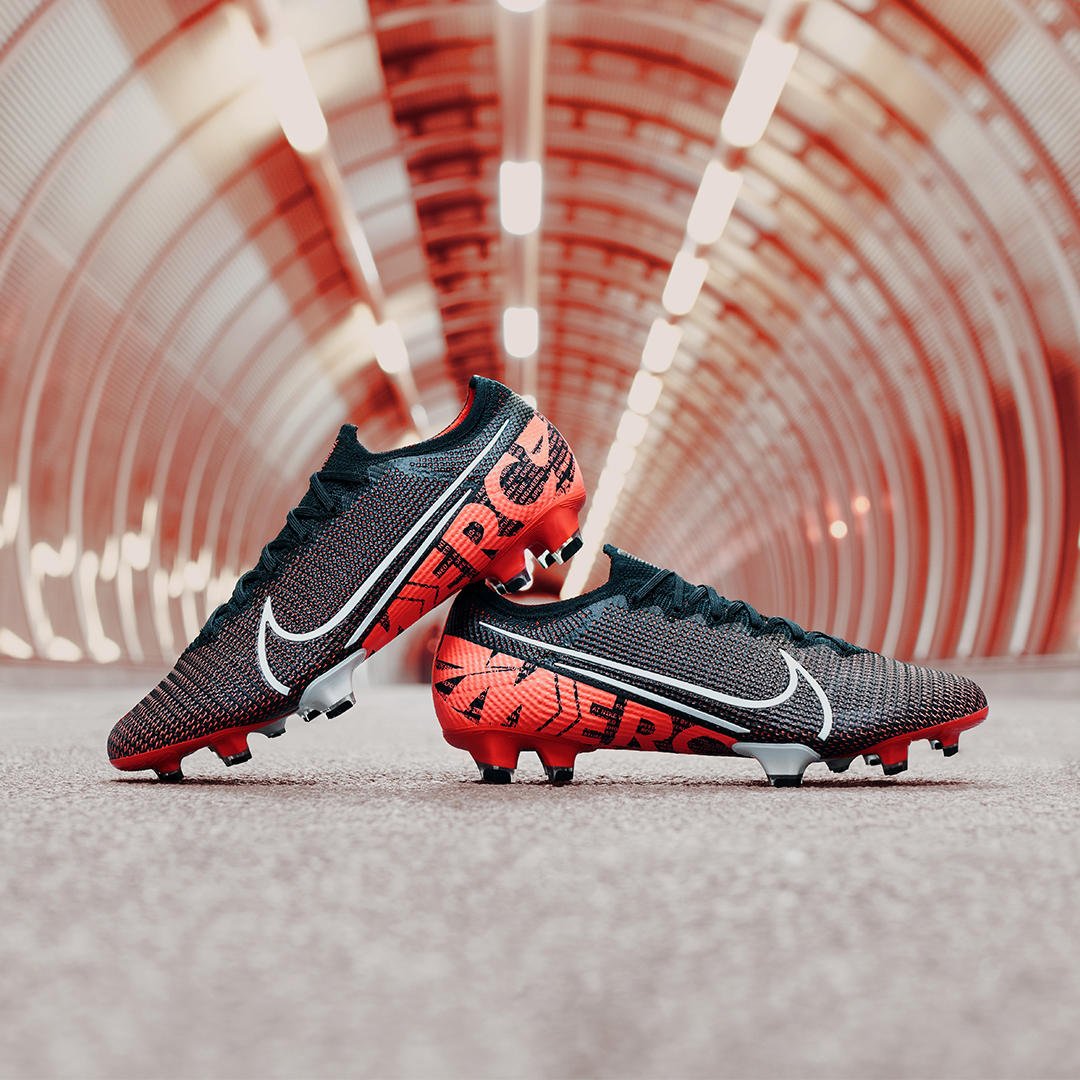nike mercurial vapor 13 singles day