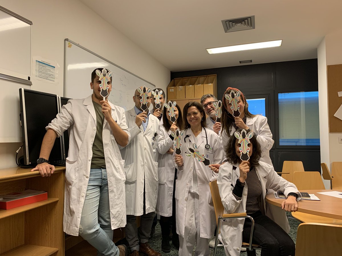 urbano_anido's tweet photo. El servicio de oncología médica del CHUS con los tumores neuroendocrinos #zebraday #NETCancerDay #changethecolorofnets @Netespana @net_connectinfo @IpsenGroup @GrupoGetne https://t.co/RxolMRGHh6