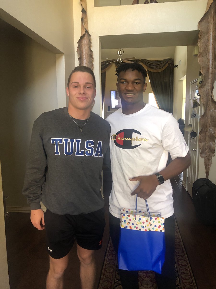 OrjiMD's tweet photo. Words can’t express how much I appreciate @Trevor7Munson caring for his younger brother from another mama.This fine young man have been such a big brother to @AlexORJ1. Here for his birthday & brought his favs #teachingbyexample.Great kid, great family🙏🏽, Proud https://t.co/m518zuOvUI