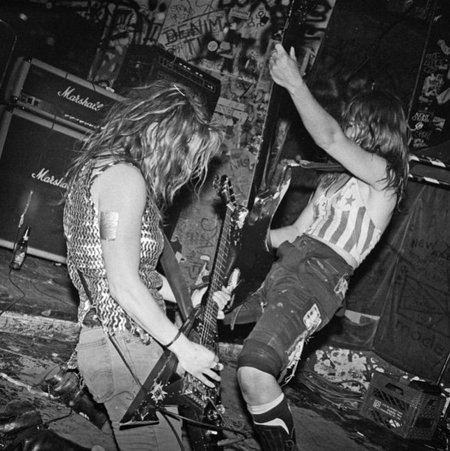 L7 at CBGB, May 25th, 1990, Photo by Chris Boarts Larson

#punk #punks #punkrock #oldschoolpunk #l7theband #l7 #womanofpunk #powerwoman #cbgb #omfug #history #punkhistory #historyofpunk