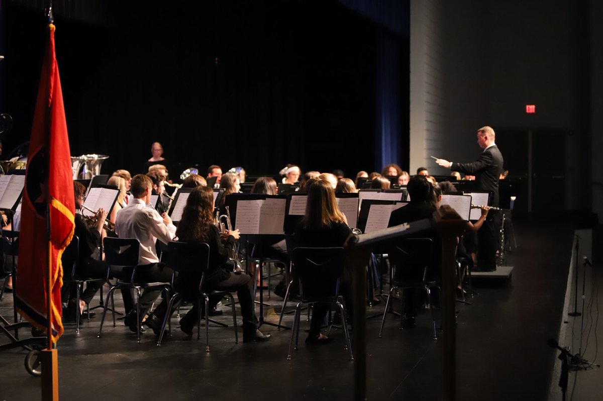BenChannell7's tweet photo. Fantastic Veterans’ Concert by the LHS Wind Ensemble!  Such fine musicians in this group! A great night honoring our Nation’s Veterans! https://t.co/qAfhGvrjWA