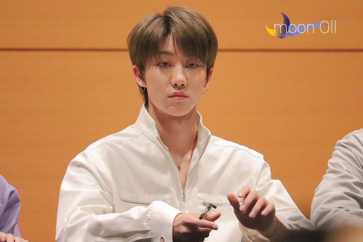 moon_Oll's tweet photo. 191105 東京サイン会 TOKYO

#디에잇 #ディエイト #세븐틴 https://t.co/mwlJpBWXsu