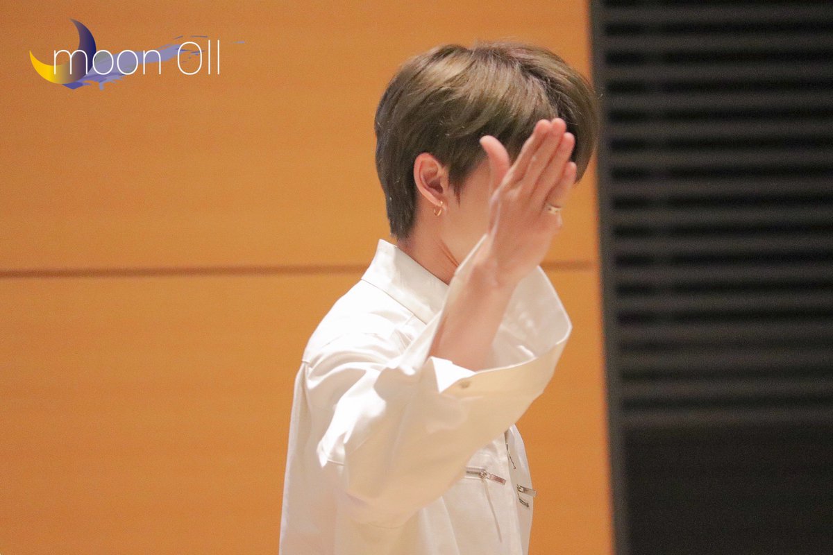 moon_Oll's tweet photo. 191105 東京サイン会 TOKYO

#디에잇 #ディエイト #세븐틴 https://t.co/mwlJpBWXsu