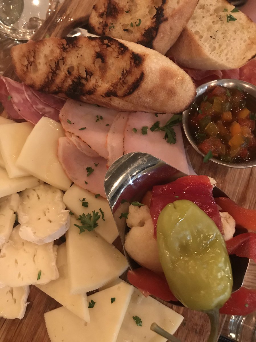 Fitz_Michelle's tweet photo. WOW! Buco in St. Albert is FANTASTIC! #digindiningweek @DigInFest https://t.co/8QKI0Zwg3R