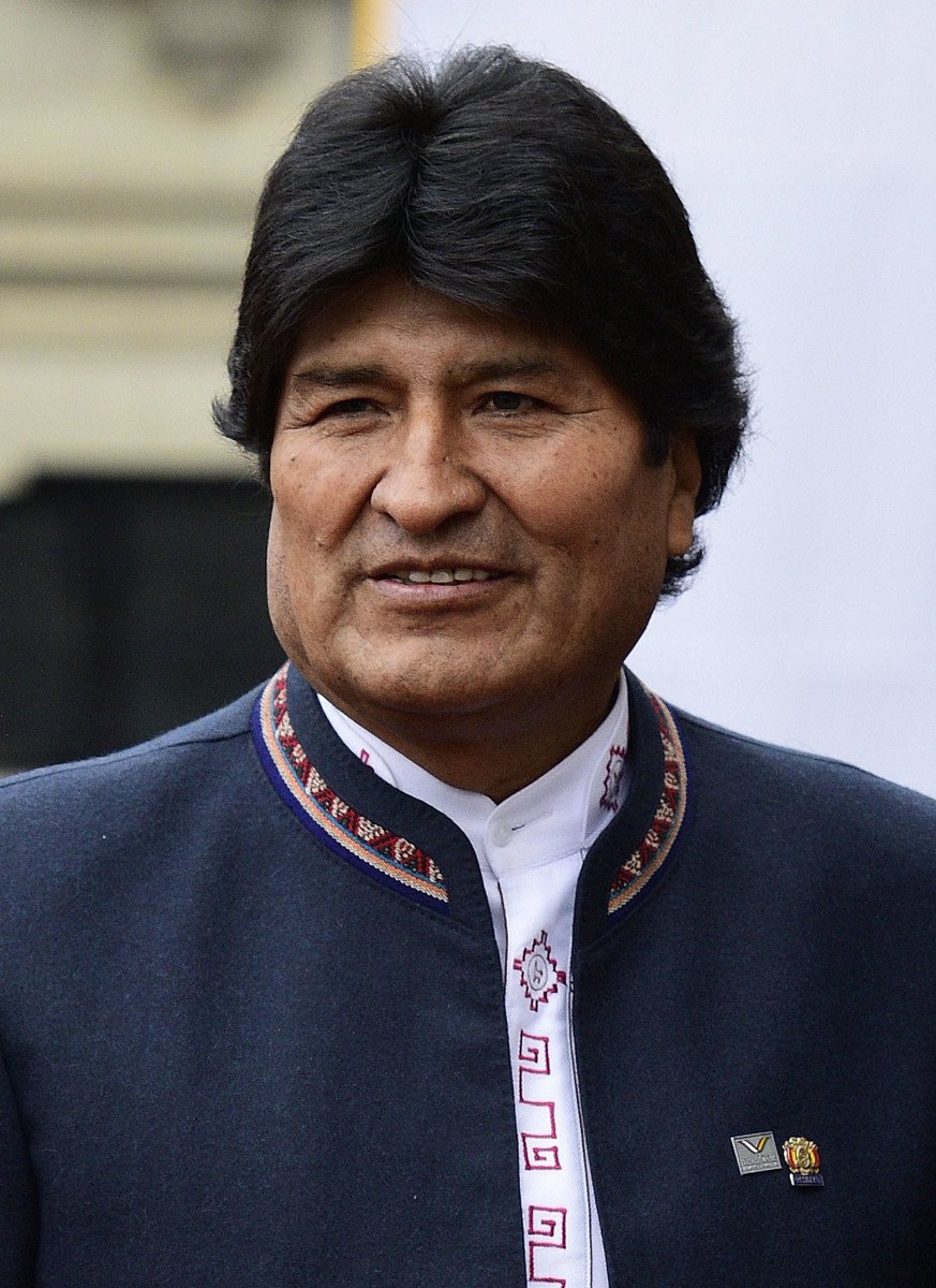 manuelhborbolla's tweet photo. Angela Merkel llegó a la presidencia de Alemania el 22 de noviembre de 2005.

Evo Morales llegó a la presidencia de Bolivia el 22 de enero de 2006.

Evo ha sido acusado de "querer perpetuarse en el poder". De Merkel nadie dice nada. El doble rasero de la güerocracia. https://t.co/NLcFeie2Qg