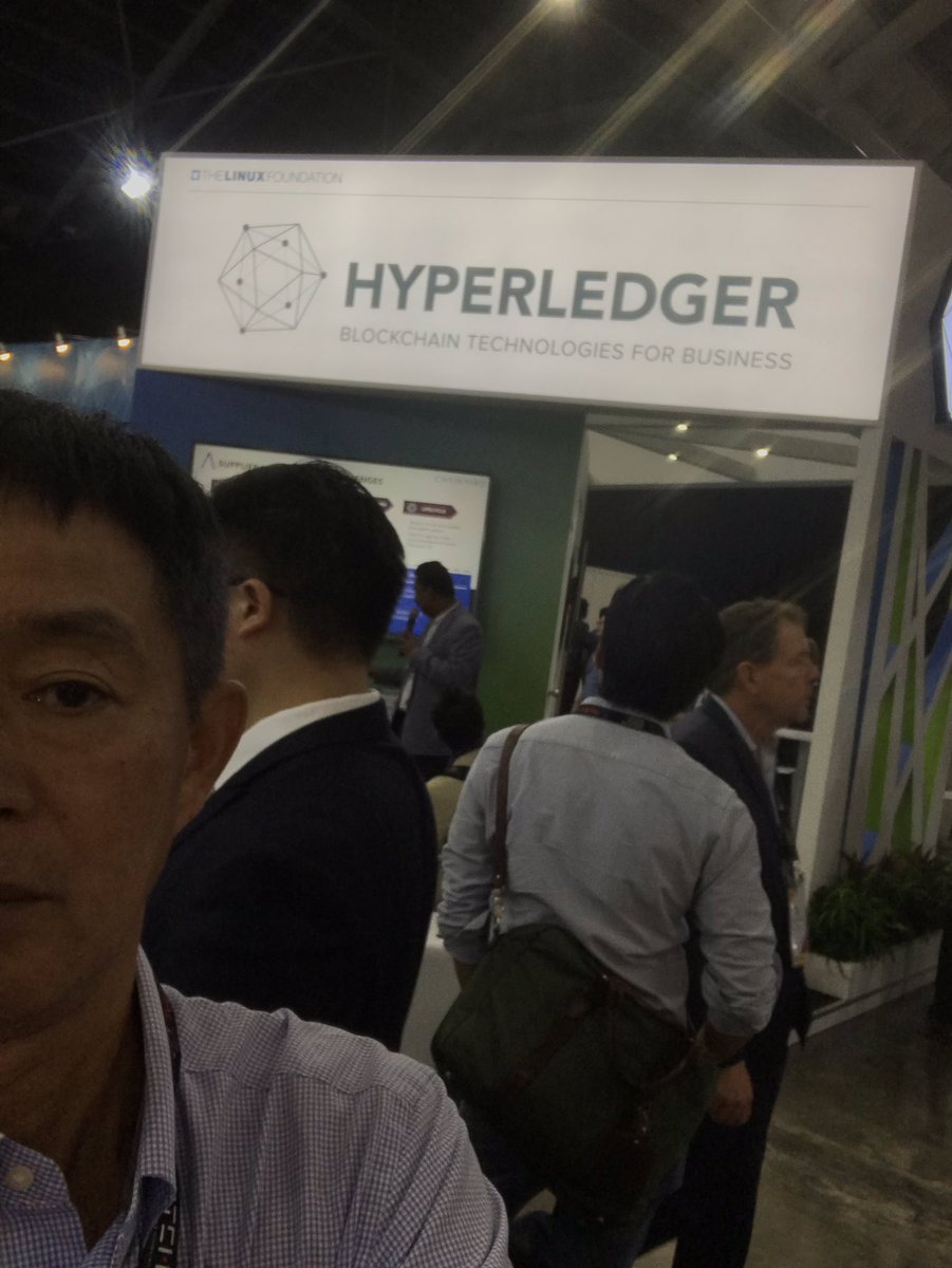 WrappyD's tweet photo. #Hyperledger のブースにいます。#SFF #Wrappy https://t.co/a10Q0Cwi73