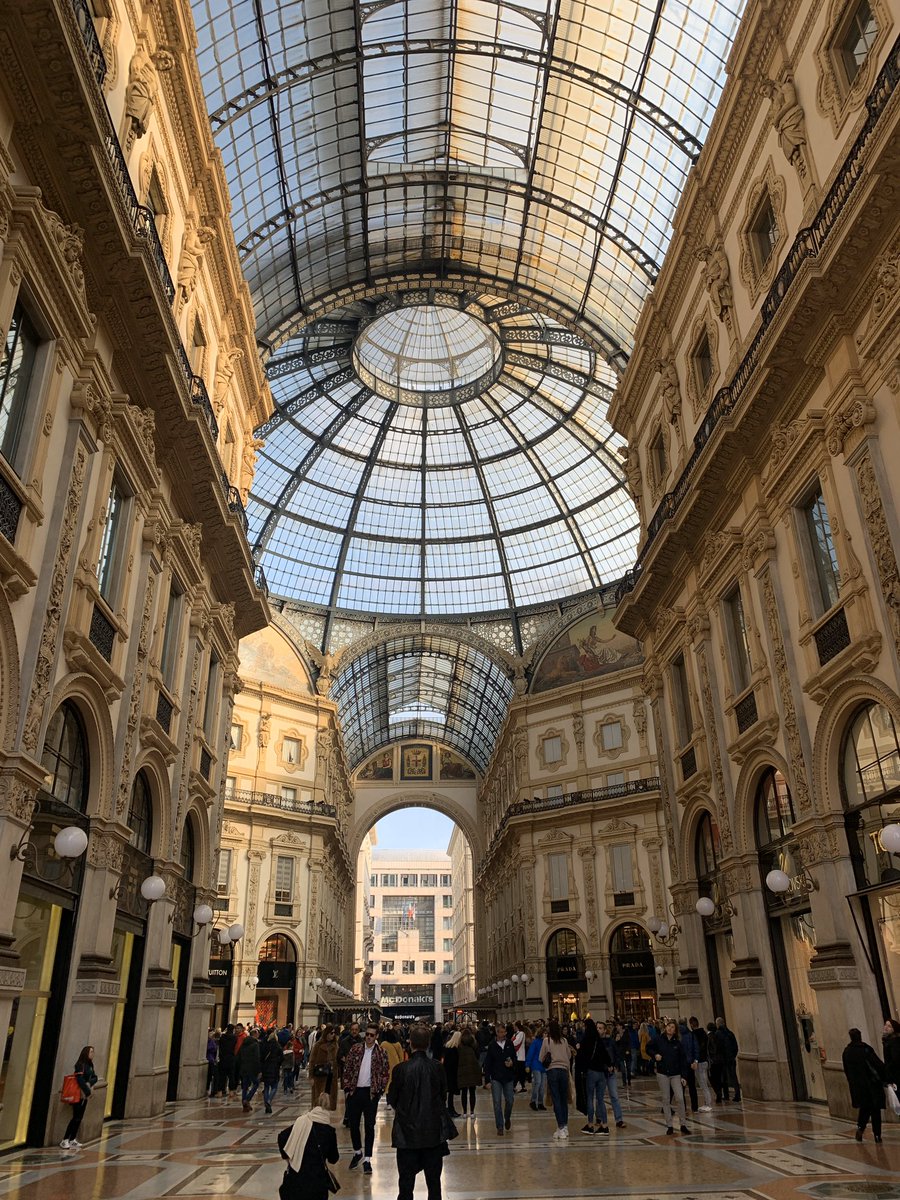 NercConcierge's tweet photo. Beautiful Milano #aperfect10 #Milan #friendsincoolplaces #amazingarchitecture #nercconcierge https://t.co/KlYyAxAAXn