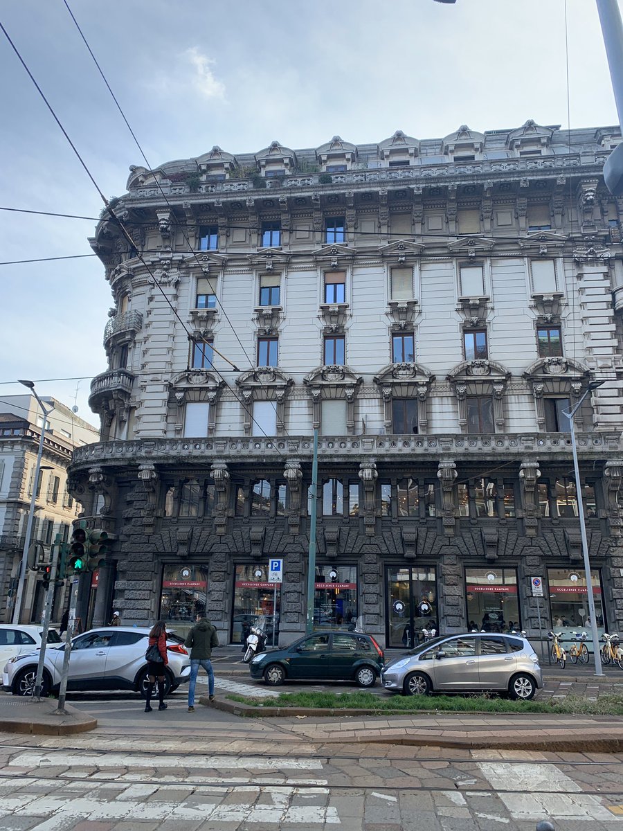 NercConcierge's tweet photo. Beautiful Milano #aperfect10 #Milan #friendsincoolplaces #amazingarchitecture #nercconcierge https://t.co/KlYyAxAAXn