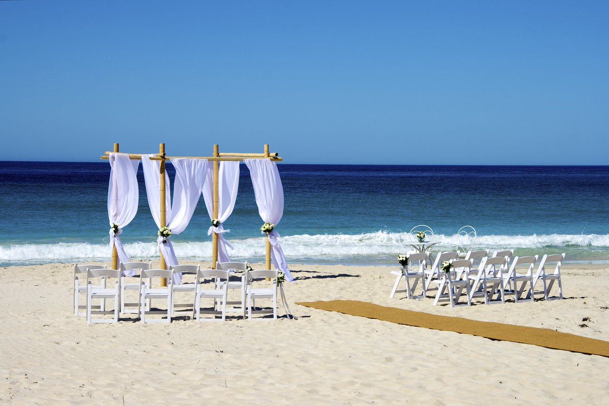 The Margaret River region is one of Western Australia’s most popular options for a destination wedding. Come and see why!

margaretriver.com/stories-ultima…