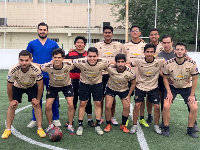 GallosdeOroFC's tweet photo. Para llegar a la gloria hay que enfrentarse contra los mejores. Se viene una semifinal de liga plagada de emociones contra un @fctupapa que se impuso con jerarquías en 4tos. Ambos planteles se organizarán para establecer fecha y horario, atentos Gallos.
#SeVieneLoChido https://t.co/5SEz21uF9Z