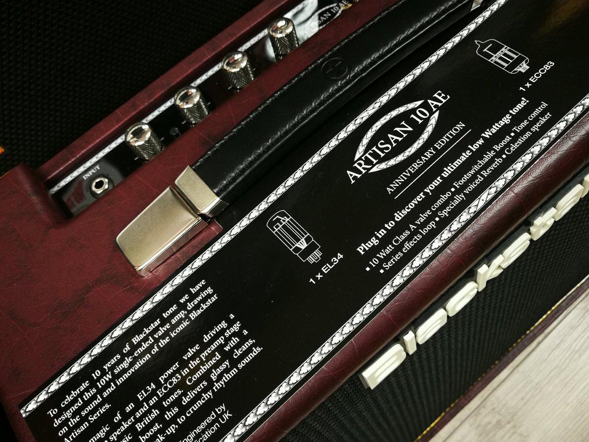 wpp_ikebe's tweet image. 真空管アンプで
小型しかも良質なサウンドを
お探しの方に❗

かなーりイチオシ👍

Blackstar 10th Anniversary モデルが
GOODな鳴りで、超お得なんです

それぞれのパワー管で
キャラクター違いますので
お好みでチョイス可能なんです😊

#BLACKSTAR 
#6L6 #EL34 #KT88