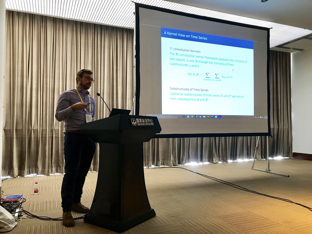 matteotog's tweet image. Excited to see @chrs_bock presenting our Time Series kernel based on optimal transport at @icdm2019 in Beijing. The Wasserstein distance can be used to capture similarities between time series and leads to strong classification! #MachineLearning #OptimalTransport #TimeSeries