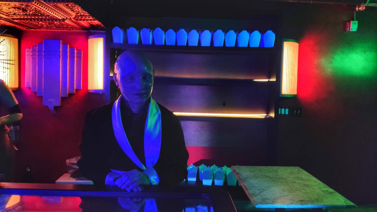 CaryFreaknGrant's tweet image. @NeotropolisBar You guys were the BEST PART of Halloween!  The space looks great, but your staff made me/us feel like we'd found "our people."  Missing pics of the *wonderful* pink-haired and blue-haired girls who also made our night, but here's what worked out.  Reply has more.