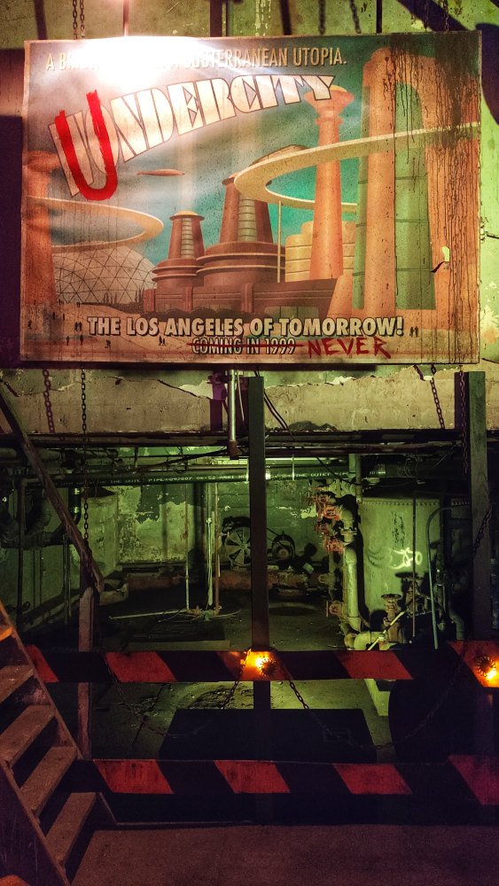 CaryFreaknGrant's tweet image. @NeotropolisBar You guys were the BEST PART of Halloween!  The space looks great, but your staff made me/us feel like we'd found "our people."  Missing pics of the *wonderful* pink-haired and blue-haired girls who also made our night, but here's what worked out.  Reply has more.