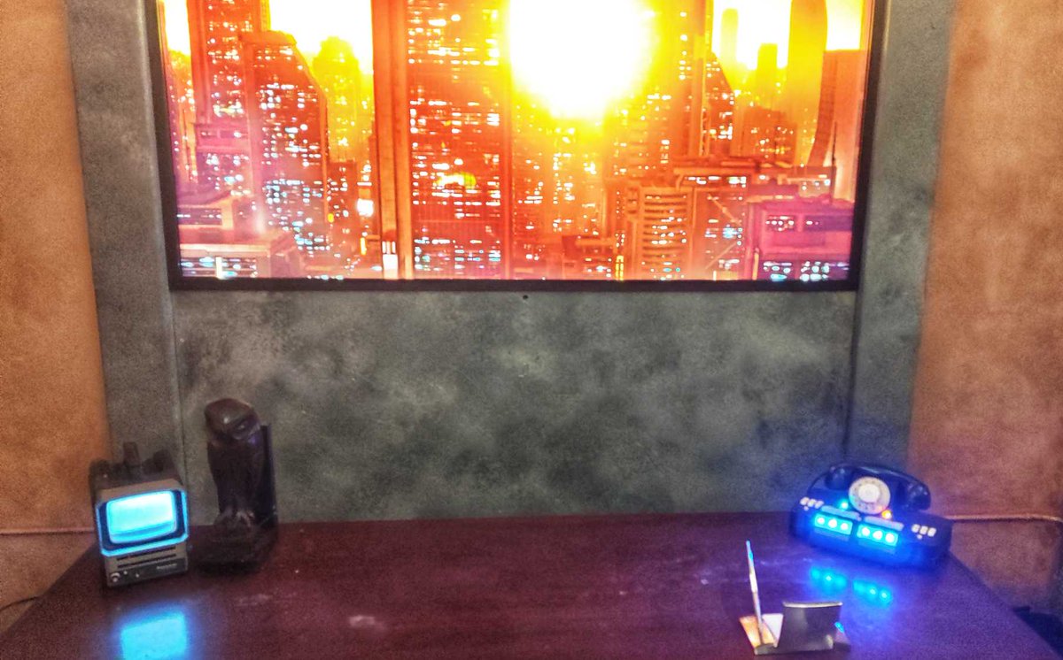 CaryFreaknGrant's tweet image. @NeotropolisBar You guys were the BEST PART of Halloween!  The space looks great, but your staff made me/us feel like we'd found "our people."  Missing pics of the *wonderful* pink-haired and blue-haired girls who also made our night, but here's what worked out.  Reply has more.